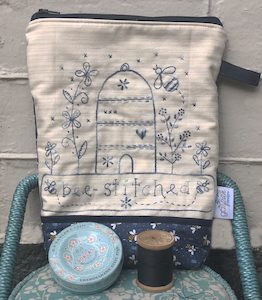 Gail Pan: Gail Pan~Bee-stitched pouch ~pattern