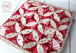 Hugsn Kisses: Hugs'n Kisses~Template Tallyho ¬ Folder Pattern
