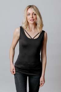 Moss Sale: STAPLE SINGLET CRISS CROSS BLACK