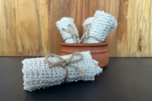 Exfoliating soap bag