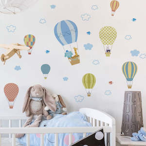 Room Deco: Wall Sticker - Hot Air Balloons Fly Time