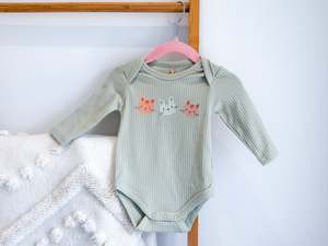Organic Sage Rib Baby Bodysuit – Kitty Trio