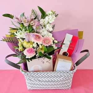 Fresh Flowers: Pure Delight | Gift Pack