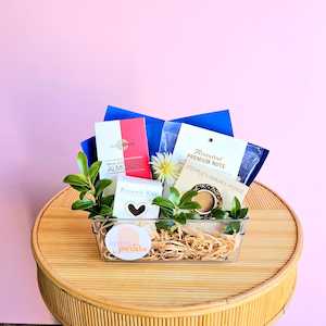 Boxed Florals: Petal Treats | Gift Pack