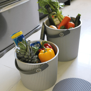 Polypropylene Super Bucket with lid & handle/4 litres