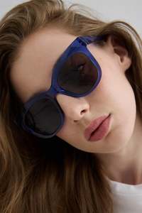 Eyewear: Charlotte Sunglasses Blue