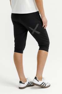 3/4 Apartment Pants Black With Matt Black X Print
