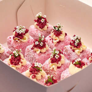 Catering: Mini Pink Raspberry Lamingtons