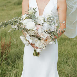 Wedding Flowers Menu Whangarei Northland Flowers: FLOWERGIRL POSY | Classic & Neutral