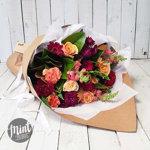 Christmas Flowers Gifts Delivered Whangarei And North Island Wide 2023: Holiday Collection 2025 | Plum Pudding Bouquet