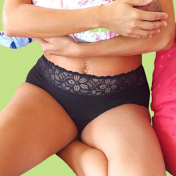 Multi Packs: Post-Partum Pack | 4 Super Heavy Lace Undies + 2 Reusable Nappies
