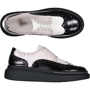 Products: 37 SAMPLE - TORI/BLACK WHITE ORCHID