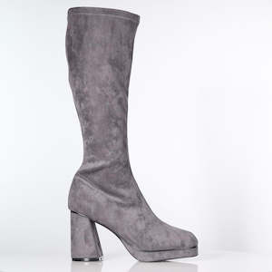 Boots: Christina