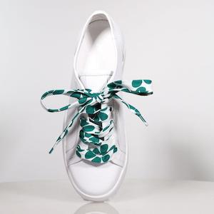 Laces: Bold Flower