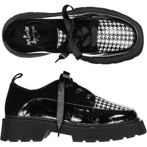 Flats Low Heels: Von Dee