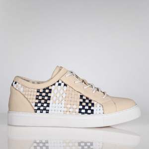 Footwear Basics: 37 SAMPLE - BANDIT WEAVE/BLONDE INK