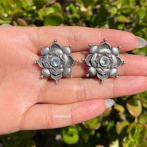 Jhumki: Sindhu Studs