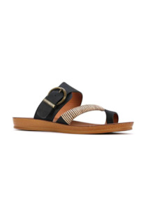 Los Cabos: Bria Sandals - Black