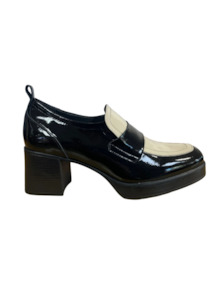 Willow  Loafers - Black Charol