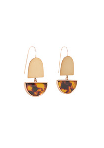 Jewellery: Heran Hook Earrings - Tortoiseshell