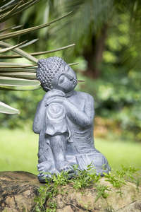 Decorative Ornaments Nz: Serene Sitting Buddha Sculpture