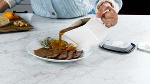 Smart Living Kitchen Nz: HeatTHAT Gravy Pot - white