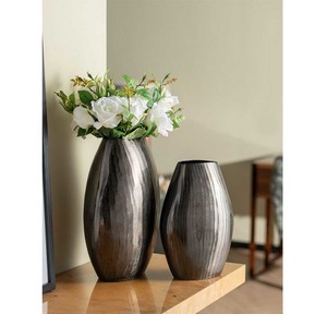 Minimalist Gifts: Aluminium Layered Chisel Vase - Silver