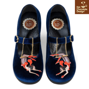 Heels: Les Dames Du Cirque