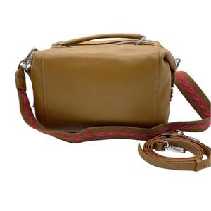 Accessories: AVA bag TAN