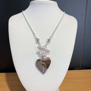 Accessories: Duo Heart Long Necklace Silver