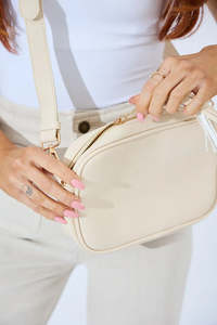 Sandy Springs Crossbody Ivory