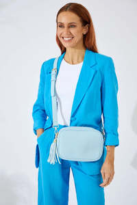 Sandy Springs Crossbody Light Blue