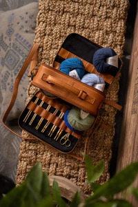 All Gifts: muud, Lilly Crossbody: Whisky