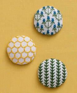 Zizashi Japanese Embroidery Kit - Natural Buttons