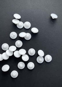 Vintage: Vintage Glass Buttons - Simple White, 11mm