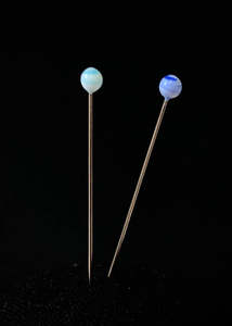 Under 20: Tulip Aosora Glass Head Pins