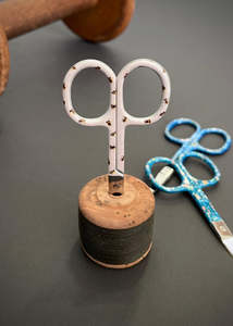 Embroidery Snips - Busy Bee