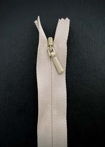 YKK Invisible Zip. Natural/Beige