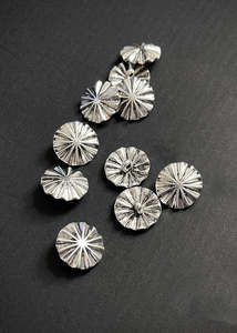 Metal Buttons - Pleated Wheel 17mm