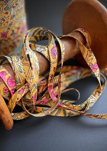 Bias Binding: DOUBLE FOLD BIAS BINDING, Palmier Gold