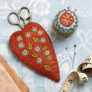 Latest: Scissors Pouch and Mini Pin Cushion Felt Craft Mini Kit