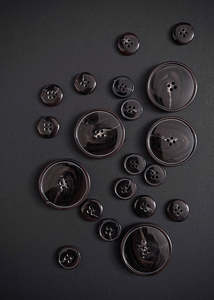 Buttons: Tortoise Shell Coat Buttons - 15mm, 34mm