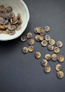 Buttons: Tan Tortoise Shell Buttons, 10mm