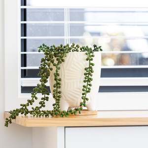 Large Size Pot: Ceramic Footed Pot with Textured Finish 13.5cm Cream