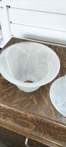 White Marble Effect Shade                MES