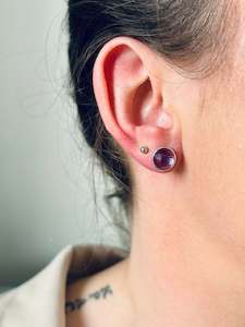 Earrings: Carta Studs - Amethyst