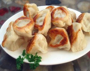Pan fried pork and cabbage dumpling