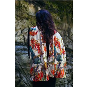 Sue Wickison Design – Satin Silk Scarve New Zealand Flax & Tui