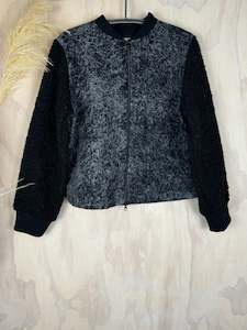 Winter 24: Juna Squiggle Bomber