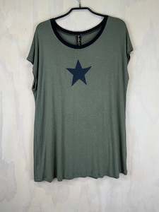 Pluto Alice T -Moss Linen / Stripe Star